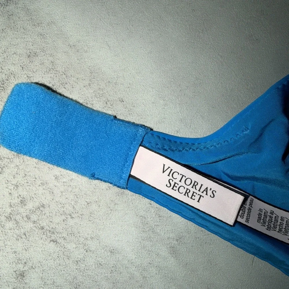 Victoria's Secret Blue‎ T-Shirt Lightly Lined Demi Bra Size 32D